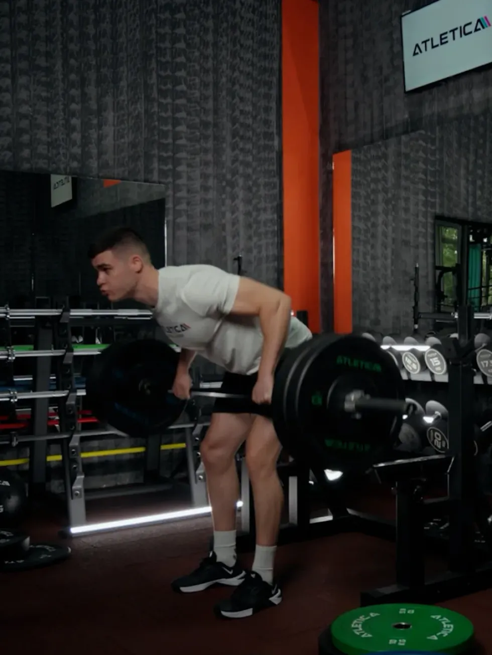 Delta Shadow Set I Delta Langhantel & 120kg Black Bumper Plates